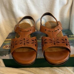 SAS Sunburst Chestnut Sandals